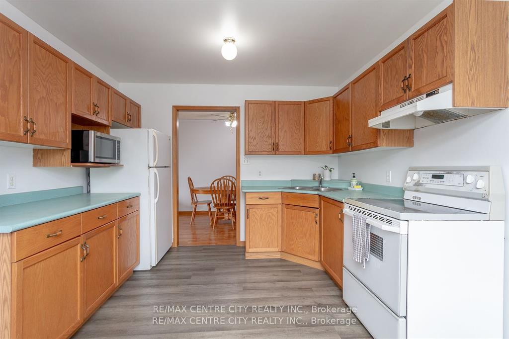 Photo 12 of 5 Bennett Place, St. Thomas — HOMEH