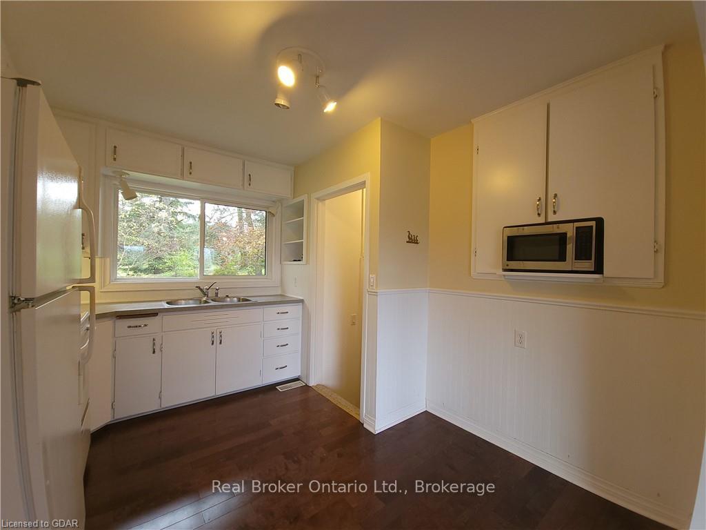 Photo 8 of 599 Bush Street, Caledon, Rural Caledon — HOMEH