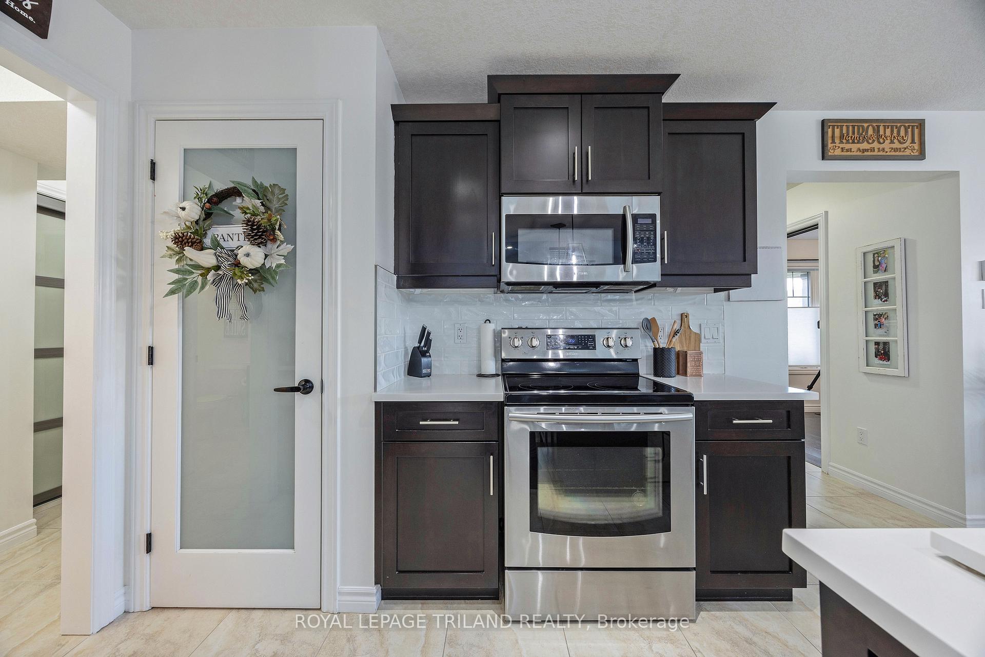Photo 9 of 23 Westlake Drive, St. Thomas — HOMEH
