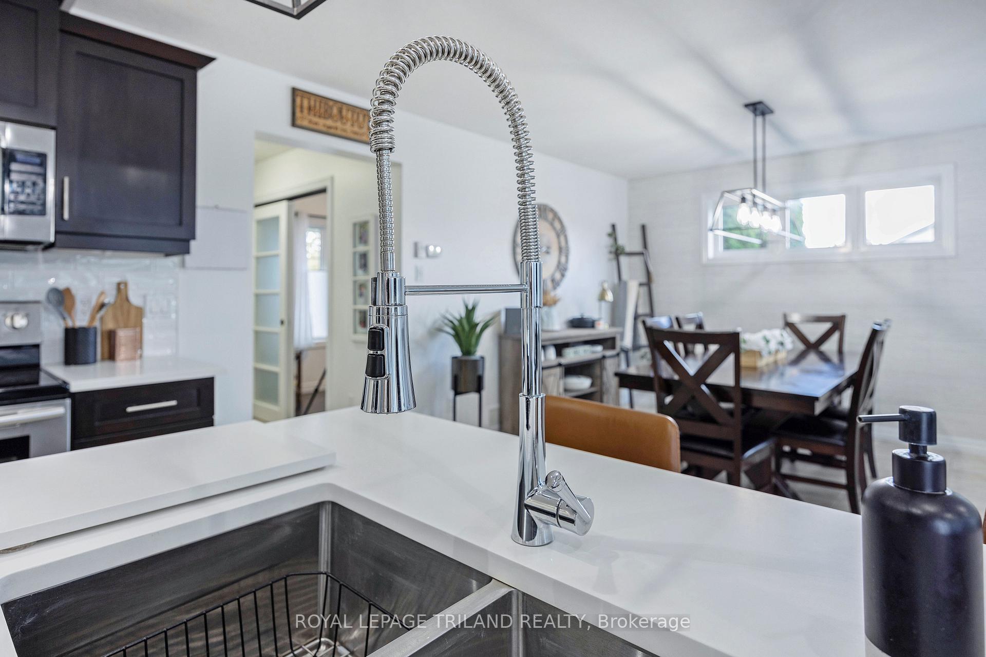 Photo 10 of 23 Westlake Drive, St. Thomas — HOMEH