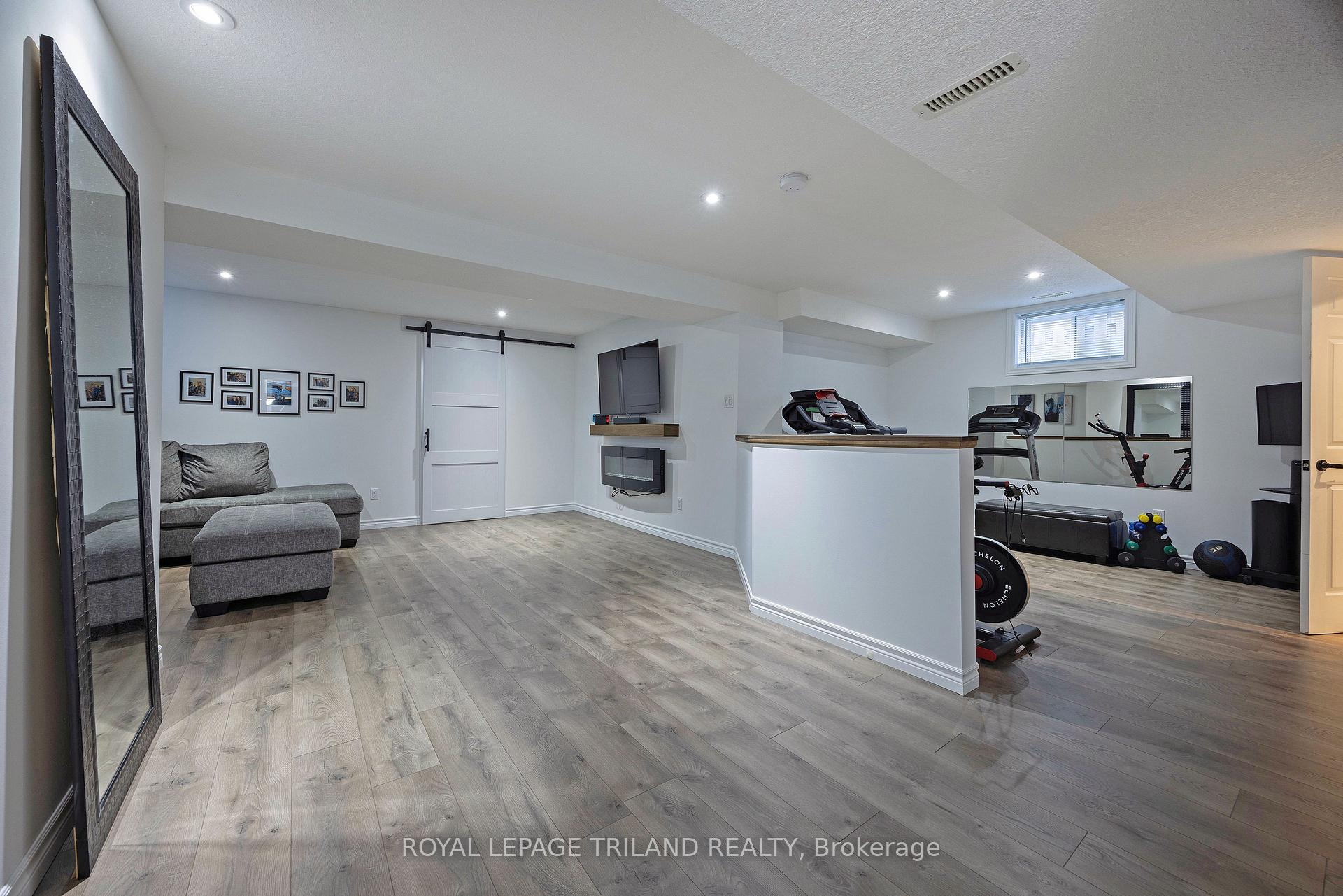 Photo 26 of 23 Westlake Drive, St. Thomas — HOMEH