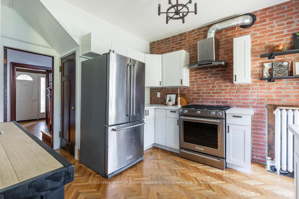 Photo 13 of 38 Fairleigh Avenue S, Hamilton, Gibson — HOMEH