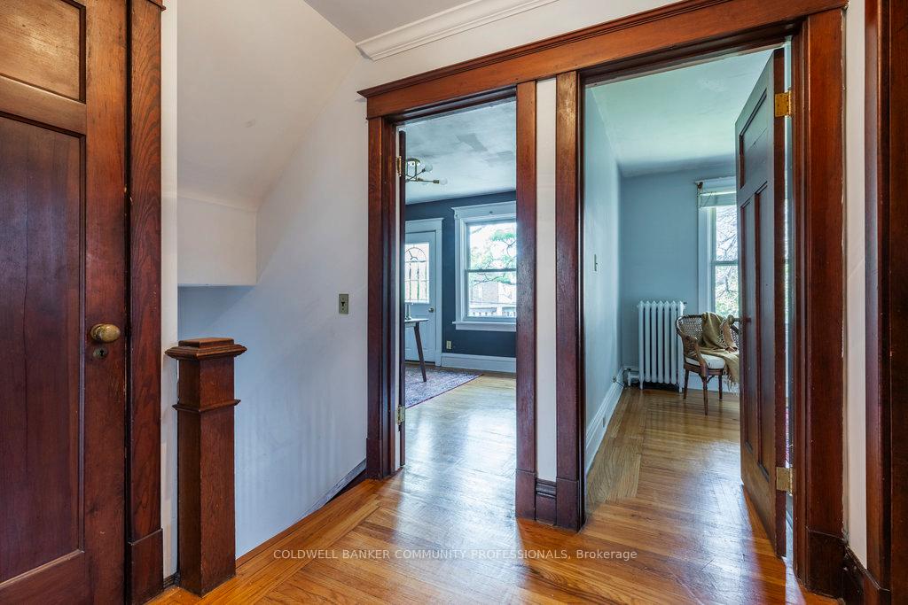 Photo 18 of 38 Fairleigh Avenue S, Hamilton, Gibson — HOMEH