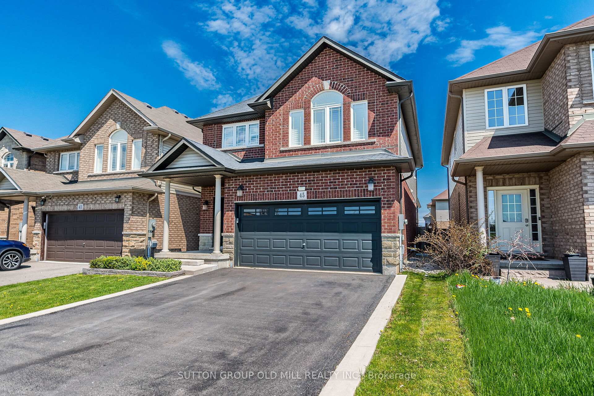 Front of 45 Bellagio Avenue
