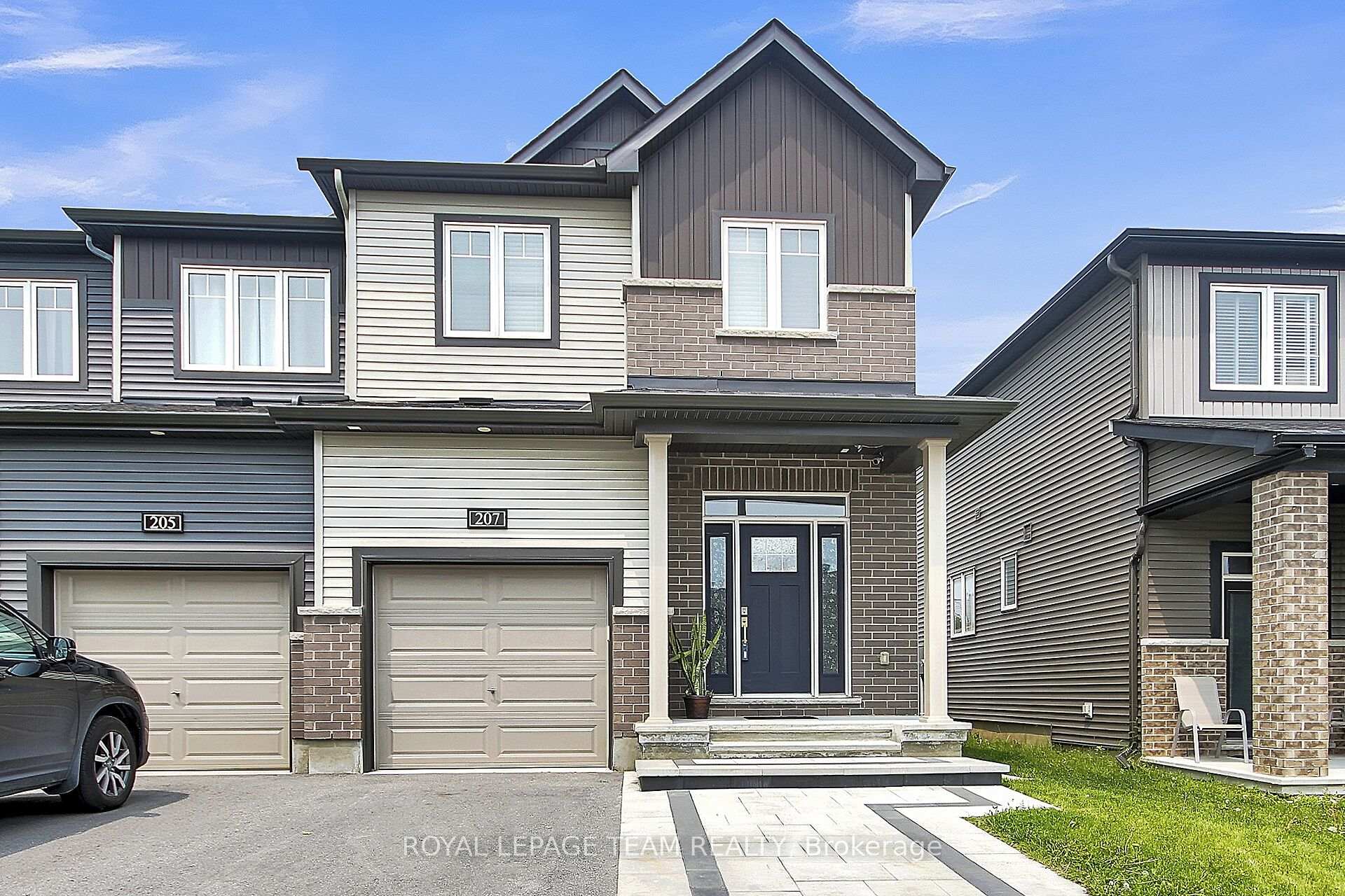 Photo 1 of 207 Bending Way, Ottawa, Barrhaven - Hearts Desire — HOMEH