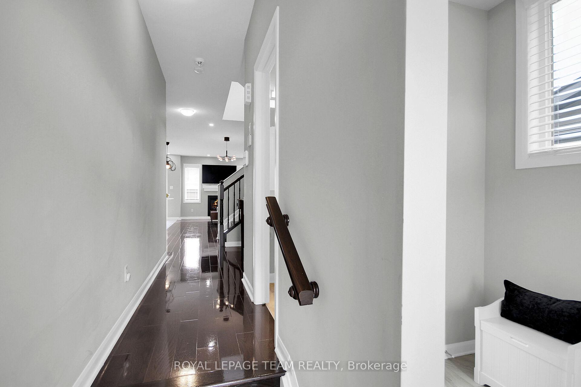 Photo 7 of 207 Bending Way, Ottawa, Barrhaven - Hearts Desire — HOMEH
