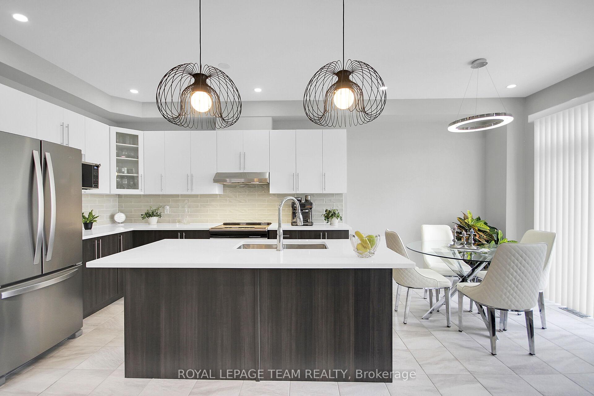 Photo 16 of 207 Bending Way, Ottawa, Barrhaven - Hearts Desire — HOMEH