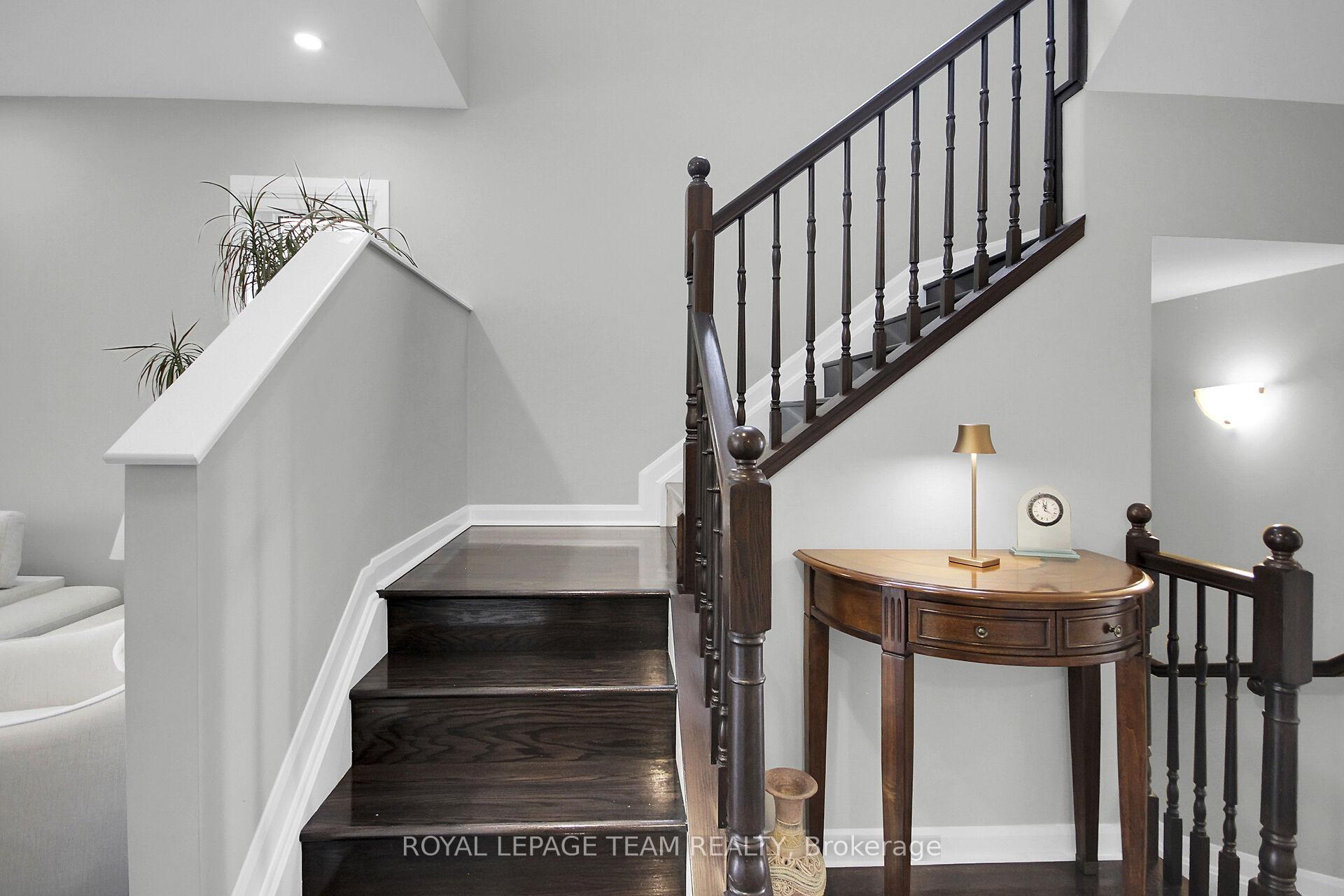 Photo 22 of 207 Bending Way, Ottawa, Barrhaven - Hearts Desire — HOMEH