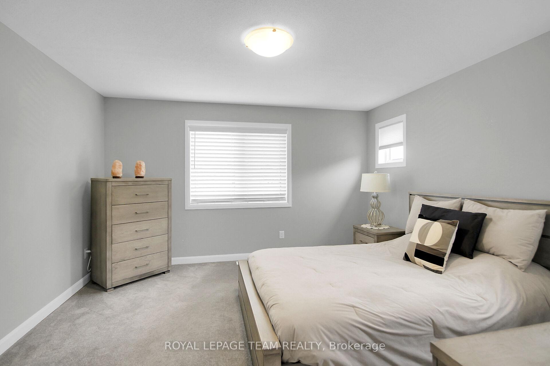 Photo 24 of 207 Bending Way, Ottawa, Barrhaven - Hearts Desire — HOMEH