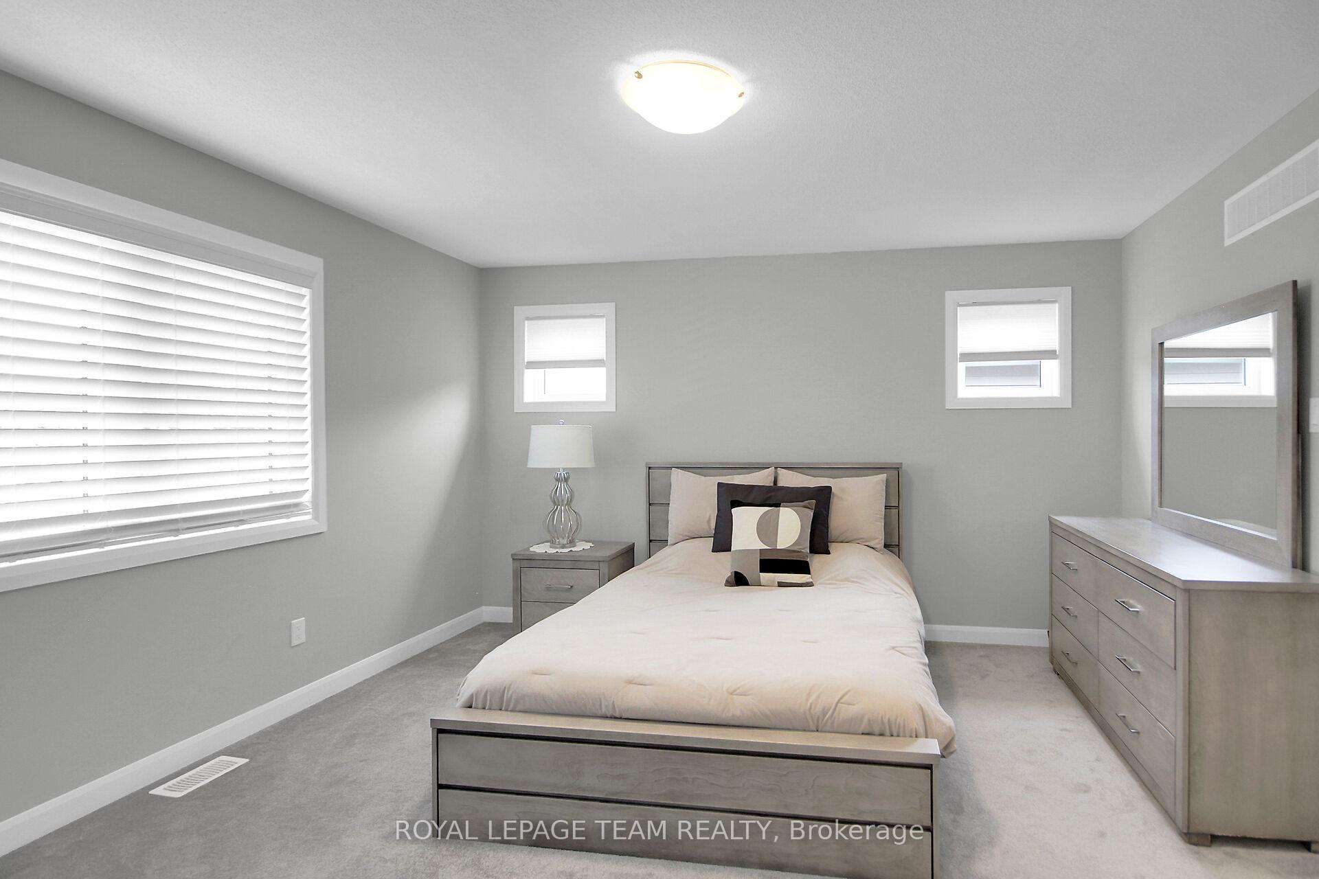 Photo 25 of 207 Bending Way, Ottawa, Barrhaven - Hearts Desire — HOMEH