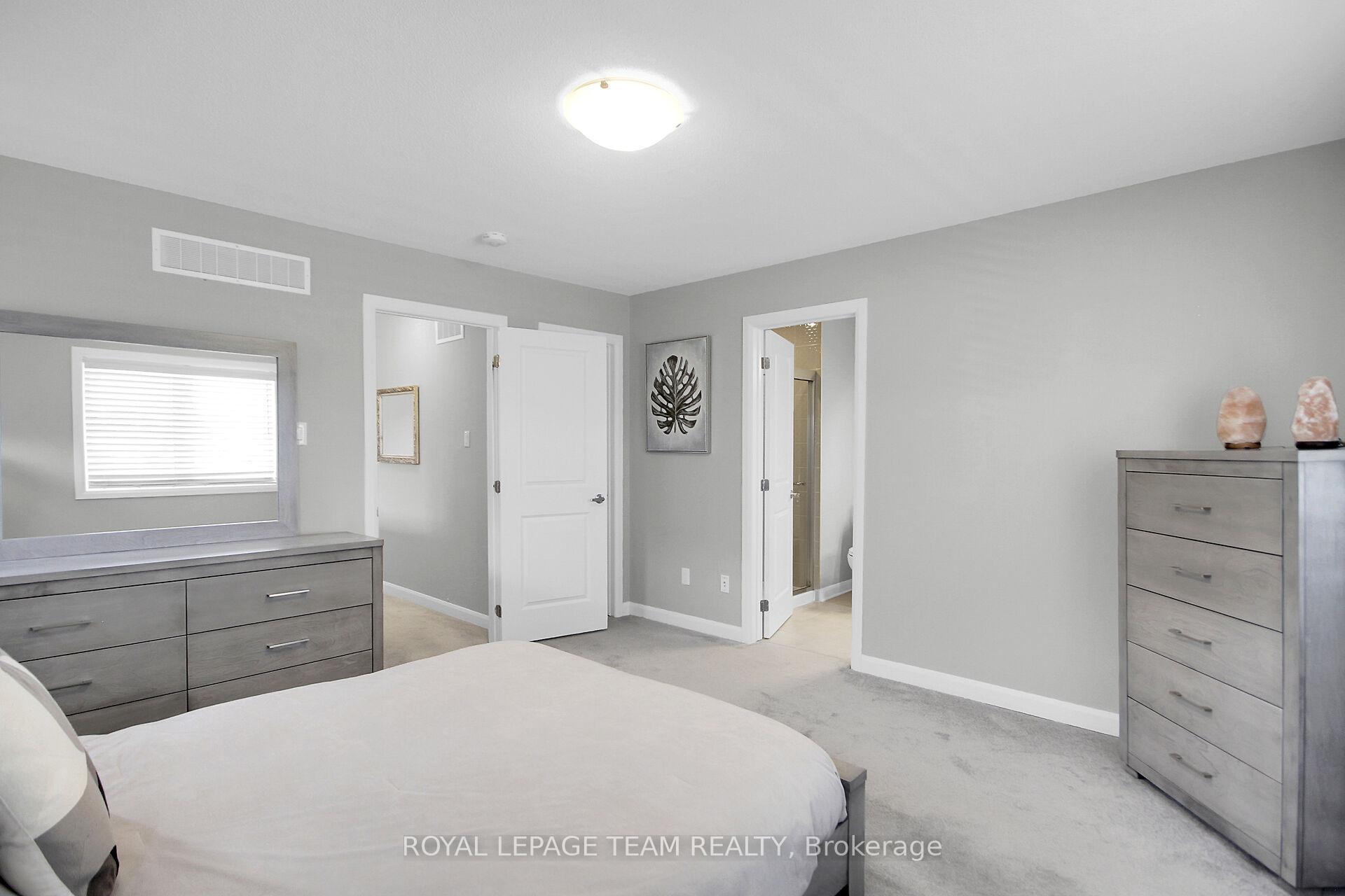 Photo 26 of 207 Bending Way, Ottawa, Barrhaven - Hearts Desire — HOMEH