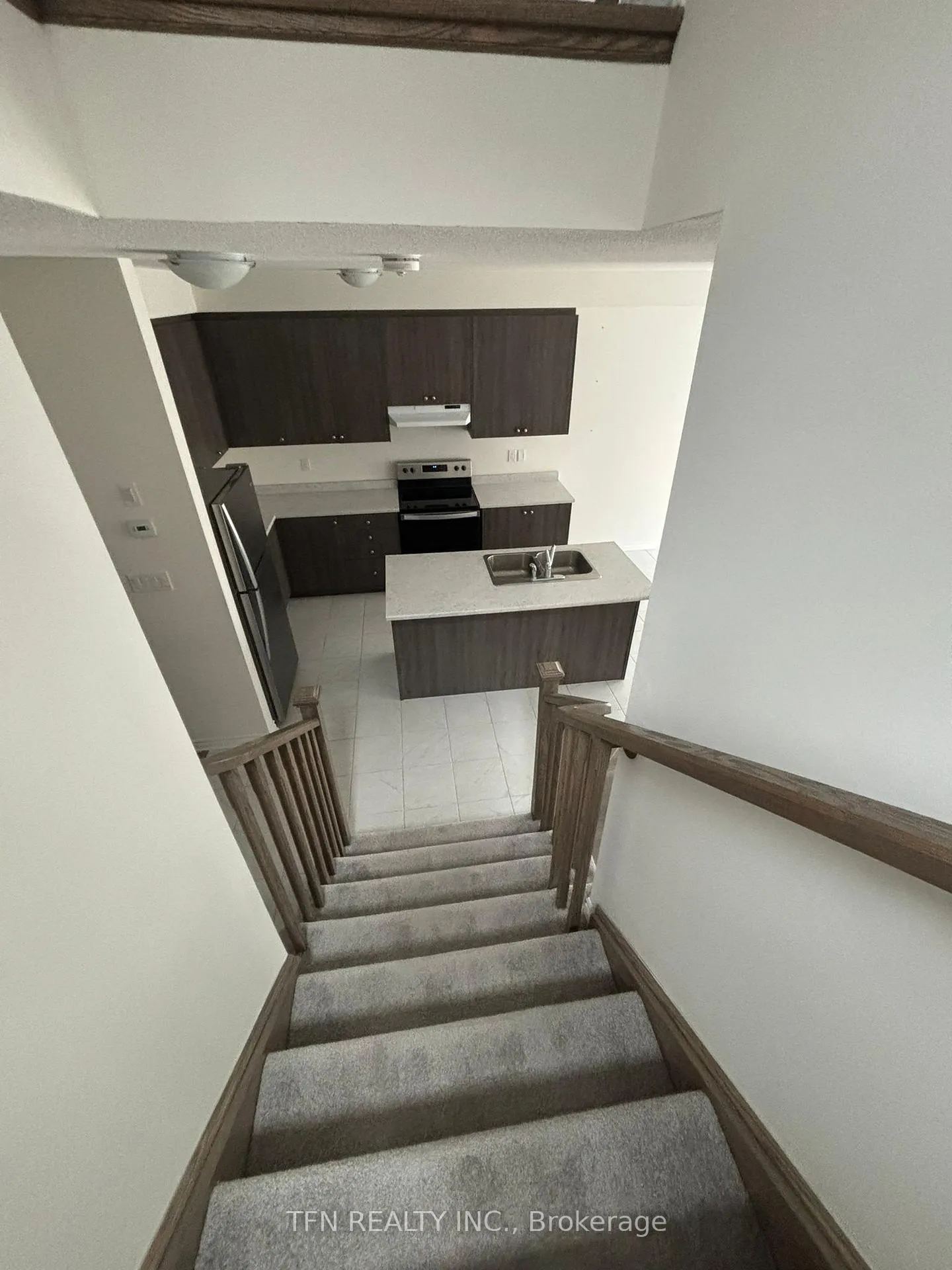 Photo 2 of 28 Abby Drive, Wasaga Beach — HOMEH
