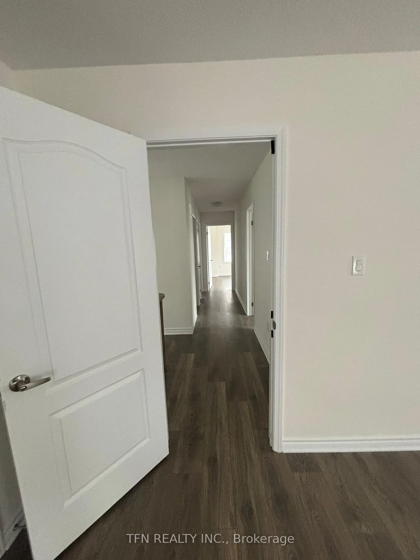Photo 7 of 28 Abby Drive, Wasaga Beach — HOMEH