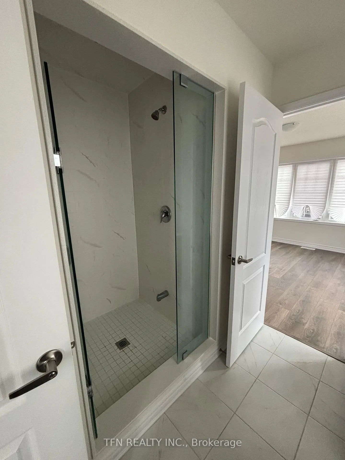 Photo 14 of 28 Abby Drive, Wasaga Beach — HOMEH