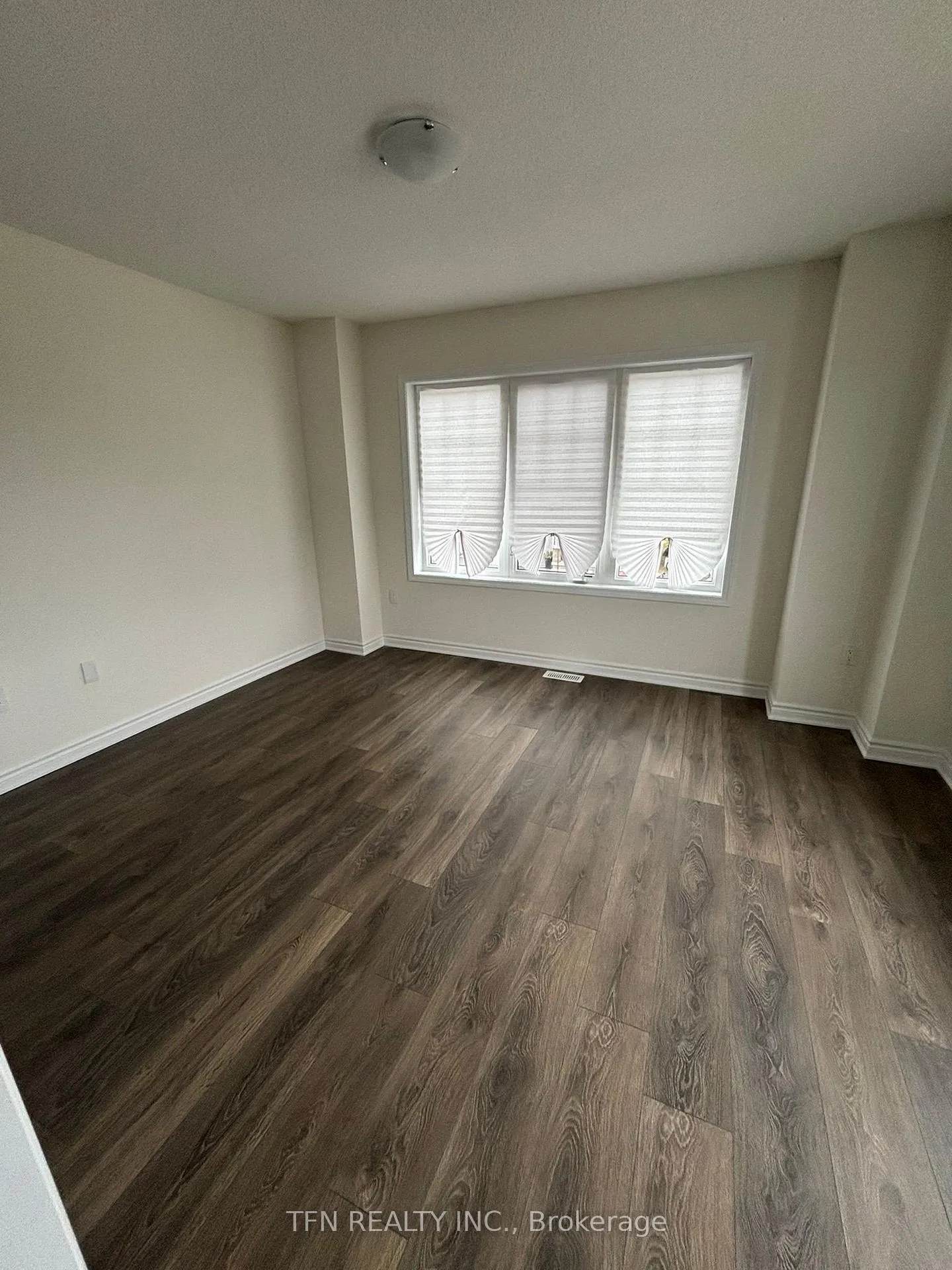 Photo 15 of 28 Abby Drive, Wasaga Beach — HOMEH