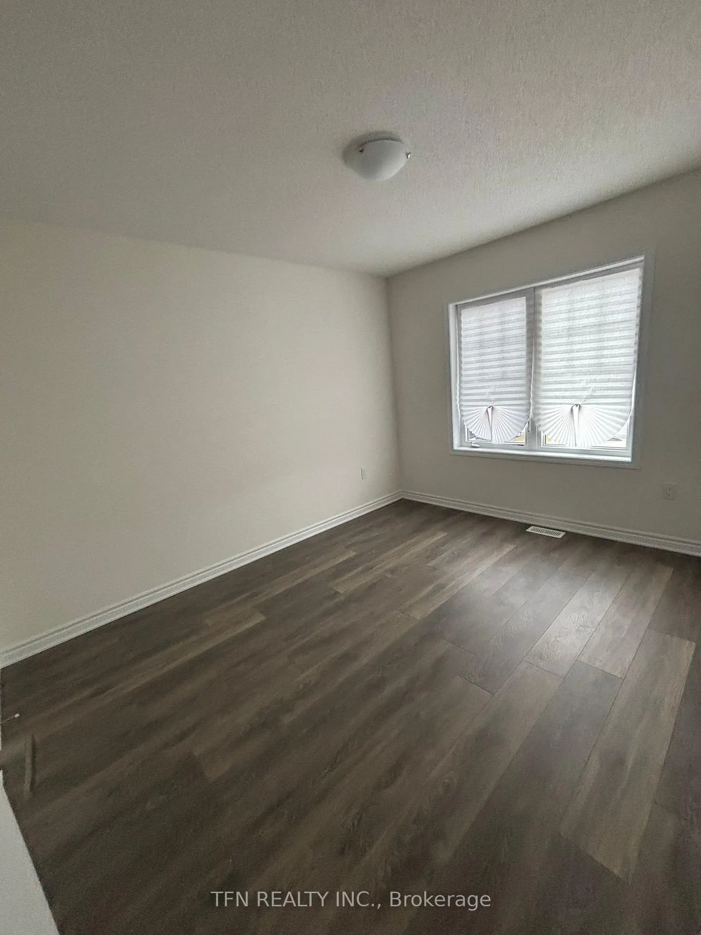 Photo 16 of 28 Abby Drive, Wasaga Beach — HOMEH