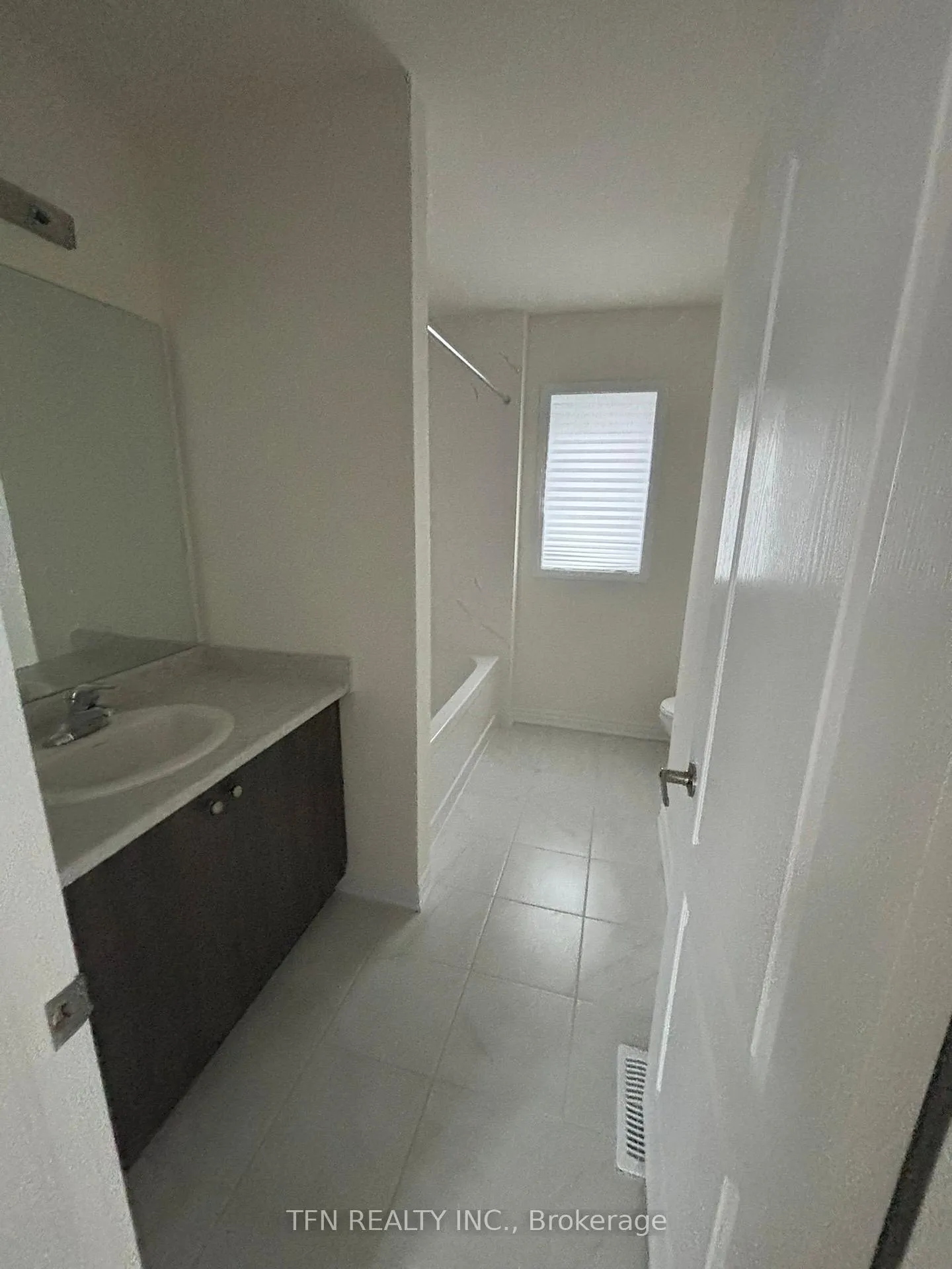 Photo 20 of 28 Abby Drive, Wasaga Beach — HOMEH