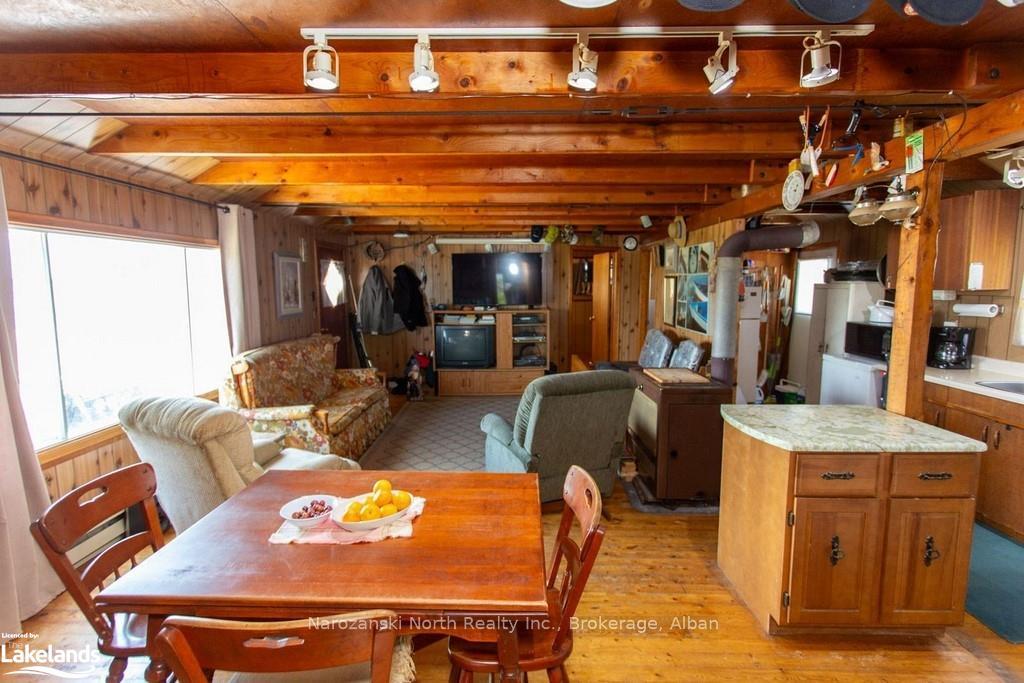 Photo 10 of 7908 Harbour, Killarney — HOMEH