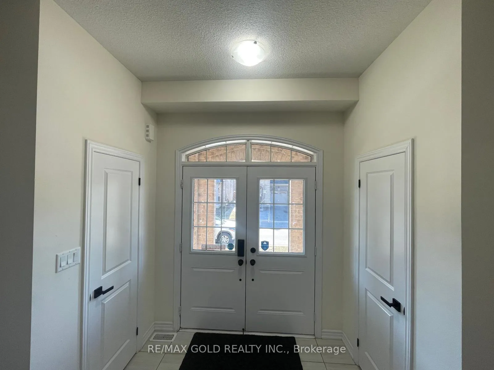 Photo 18 of 537 Veterans Drive, Brampton, Northwest Brampton — HOMEH