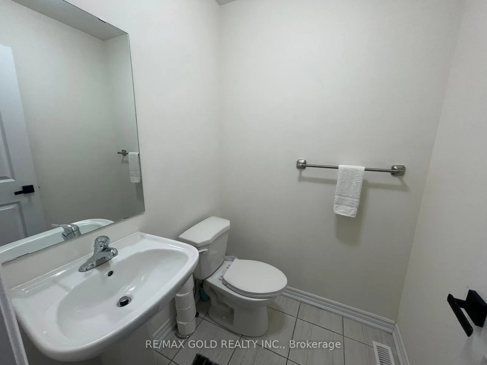 Photo 19 of 537 Veterans Drive, Brampton, Northwest Brampton — HOMEH