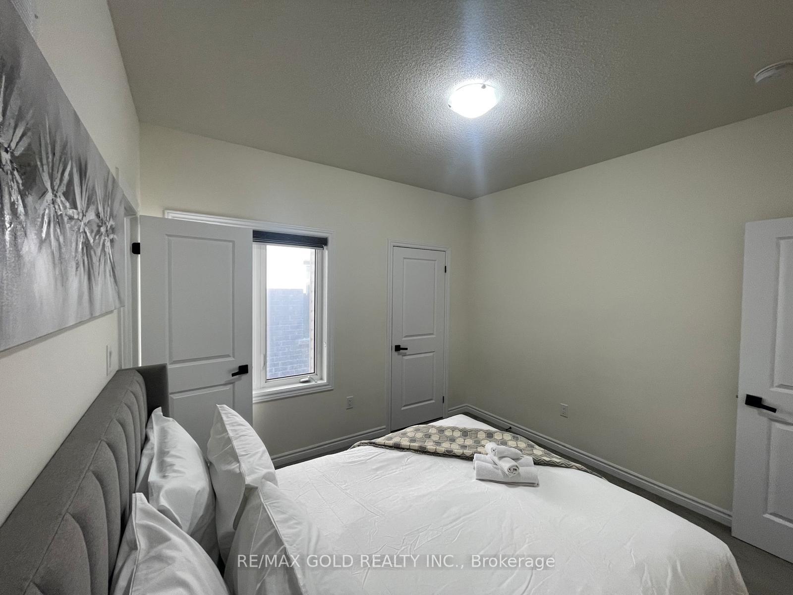Photo 35 of 537 Veterans Drive, Brampton, Northwest Brampton — HOMEH