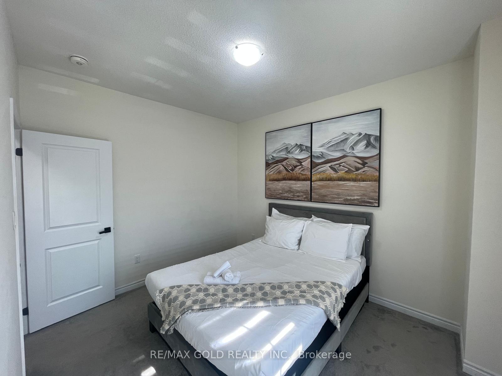 Photo 39 of 537 Veterans Drive, Brampton, Northwest Brampton — HOMEH