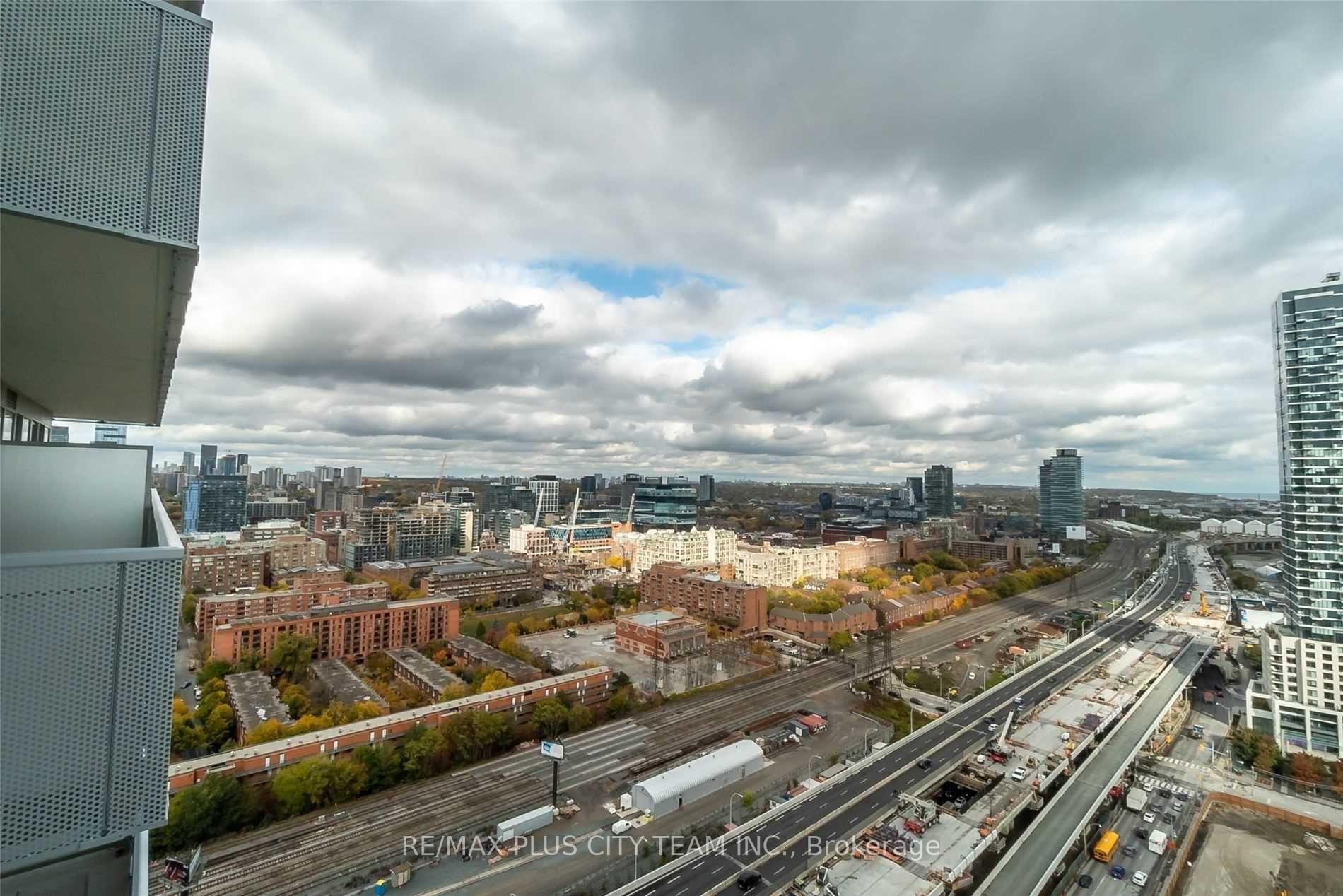 Photo 11 of Unit 2401, 20 Richardson Street, Toronto, Waterfront Communities — HOMEH