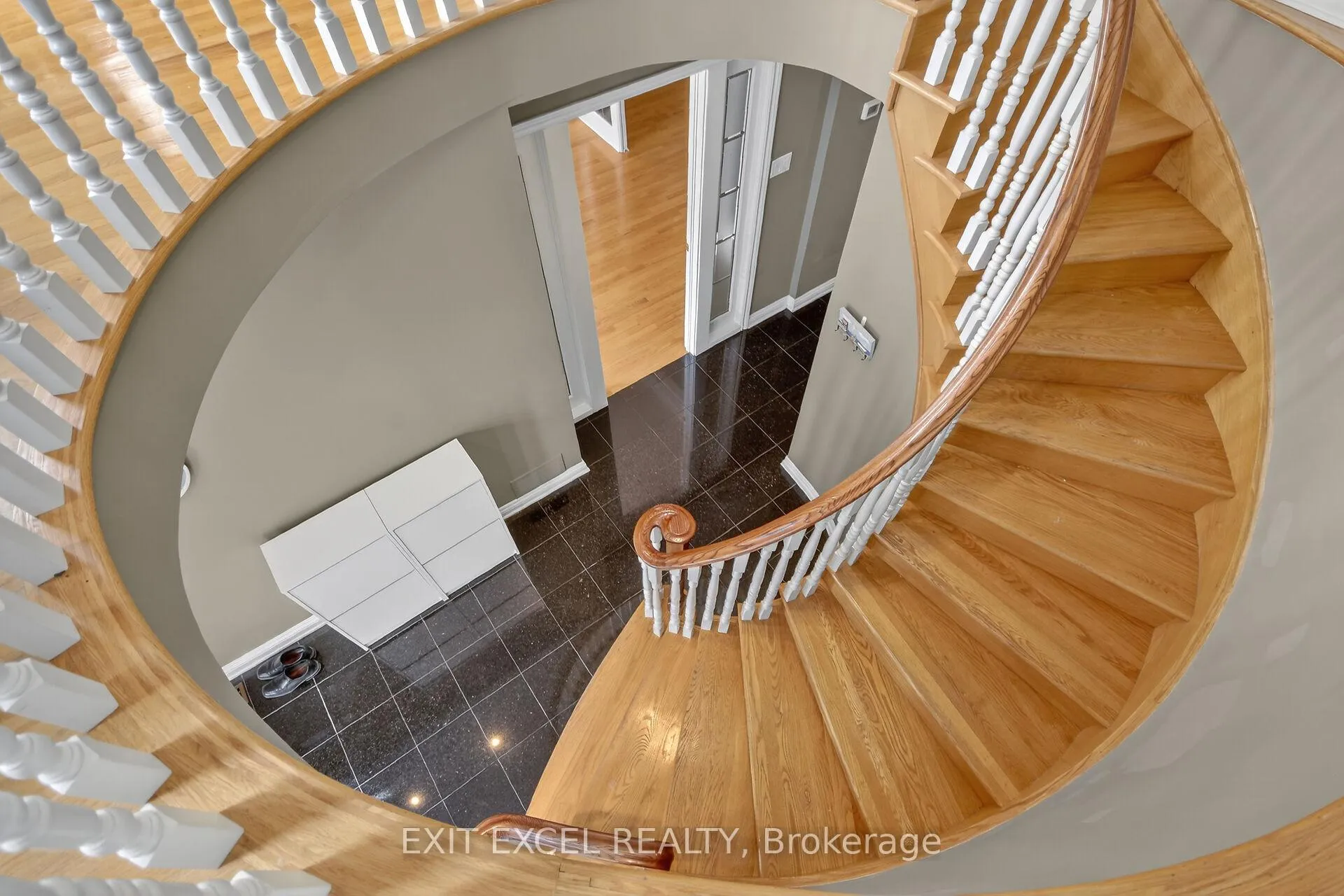 Photo 22 of 1093-B Normandy Cr. Normandy Crescent, Ottawa, Carleton Heights — HOMEH