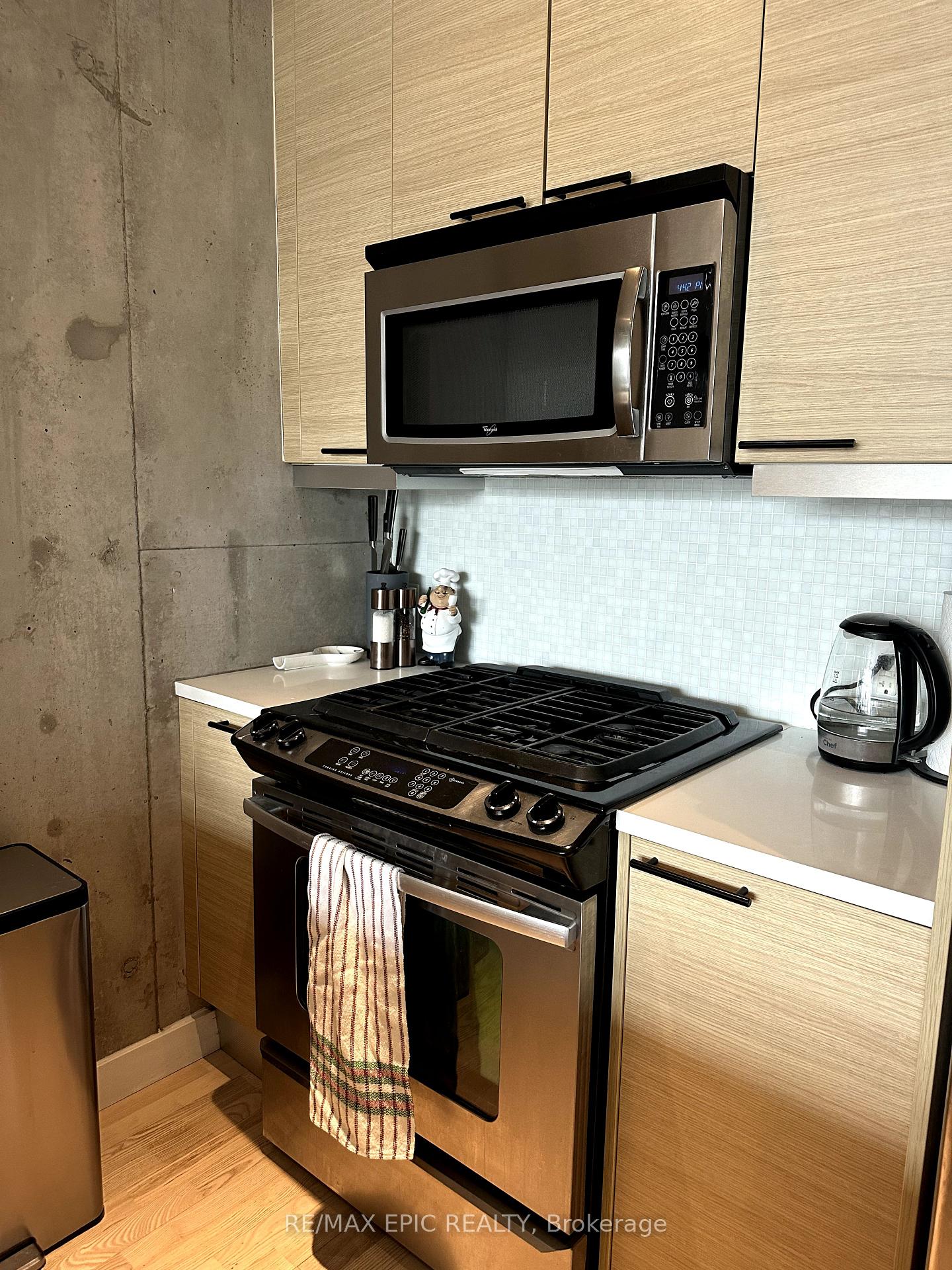 Photo 7 of Unit 803, 138 Princess Street, Toronto, Moss Park — HOMEH