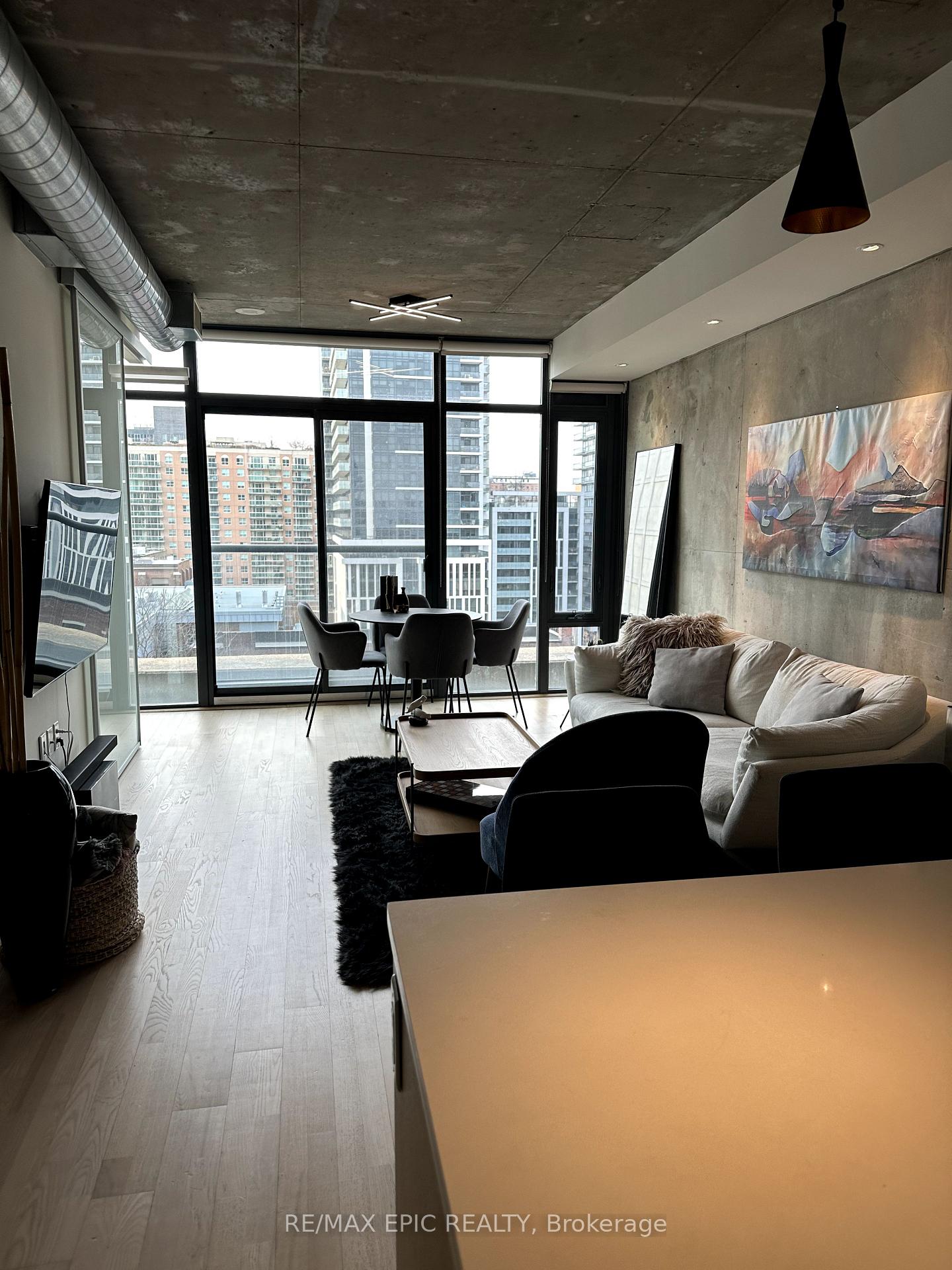 Photo 3 of Unit 803, 138 Princess Street, Toronto, Moss Park — HOMEH