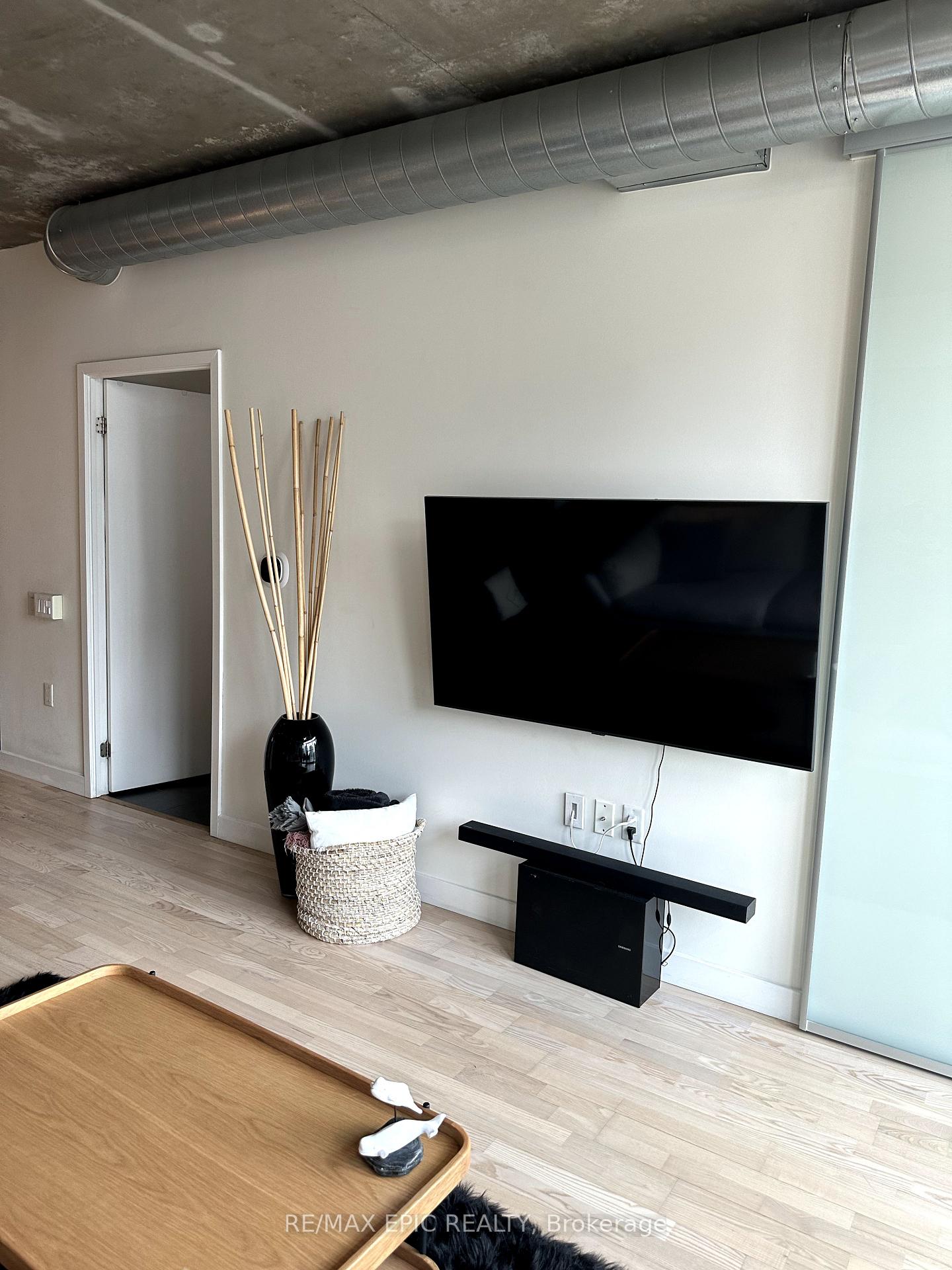 Photo 9 of Unit 803, 138 Princess Street, Toronto, Moss Park — HOMEH
