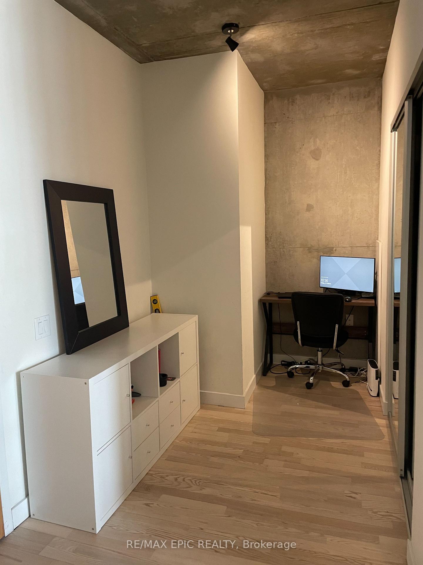 Photo 5 of Unit 803, 138 Princess Street, Toronto, Moss Park — HOMEH