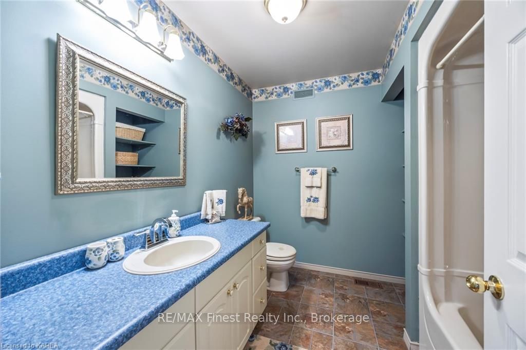 Photo 29 of 2275 County 6 Road, Douro-Dummer — HOMEH