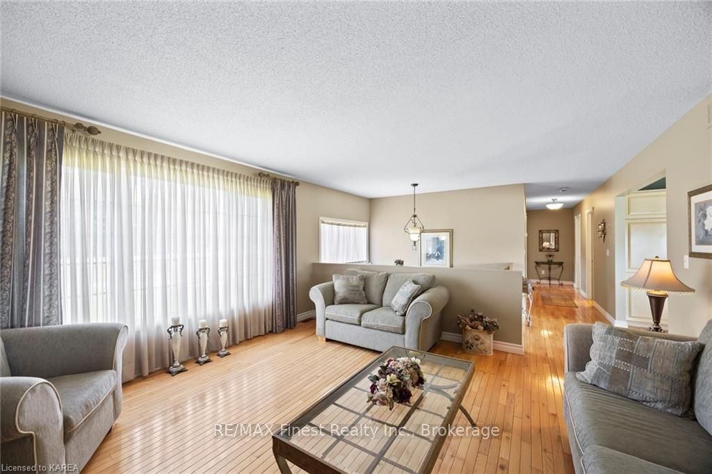 Photo 19 of 2275 County 6 Road, Douro-Dummer — HOMEH