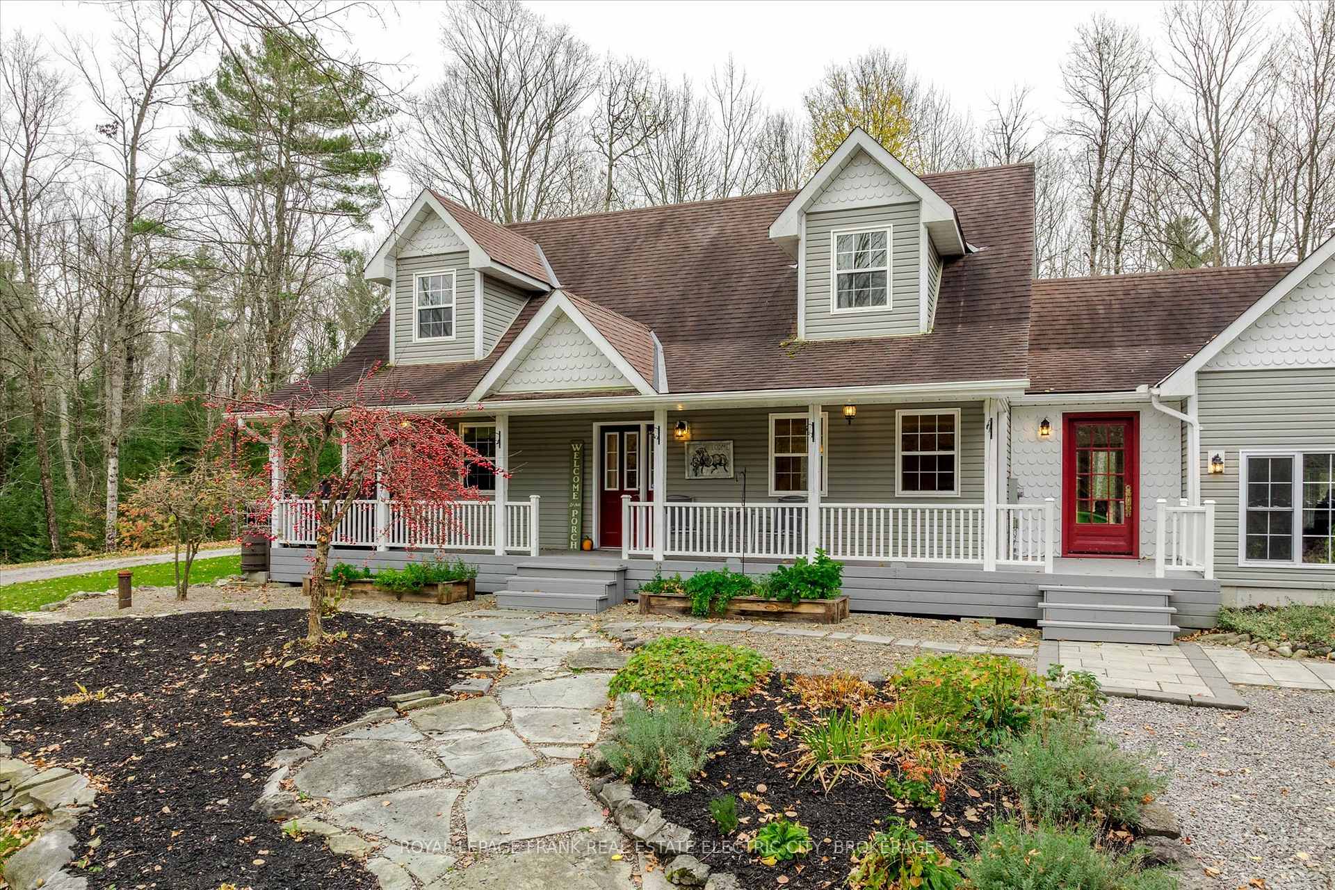 Photo 2 of 813 Centre Dummer Road, Douro-Dummer — HOMEH