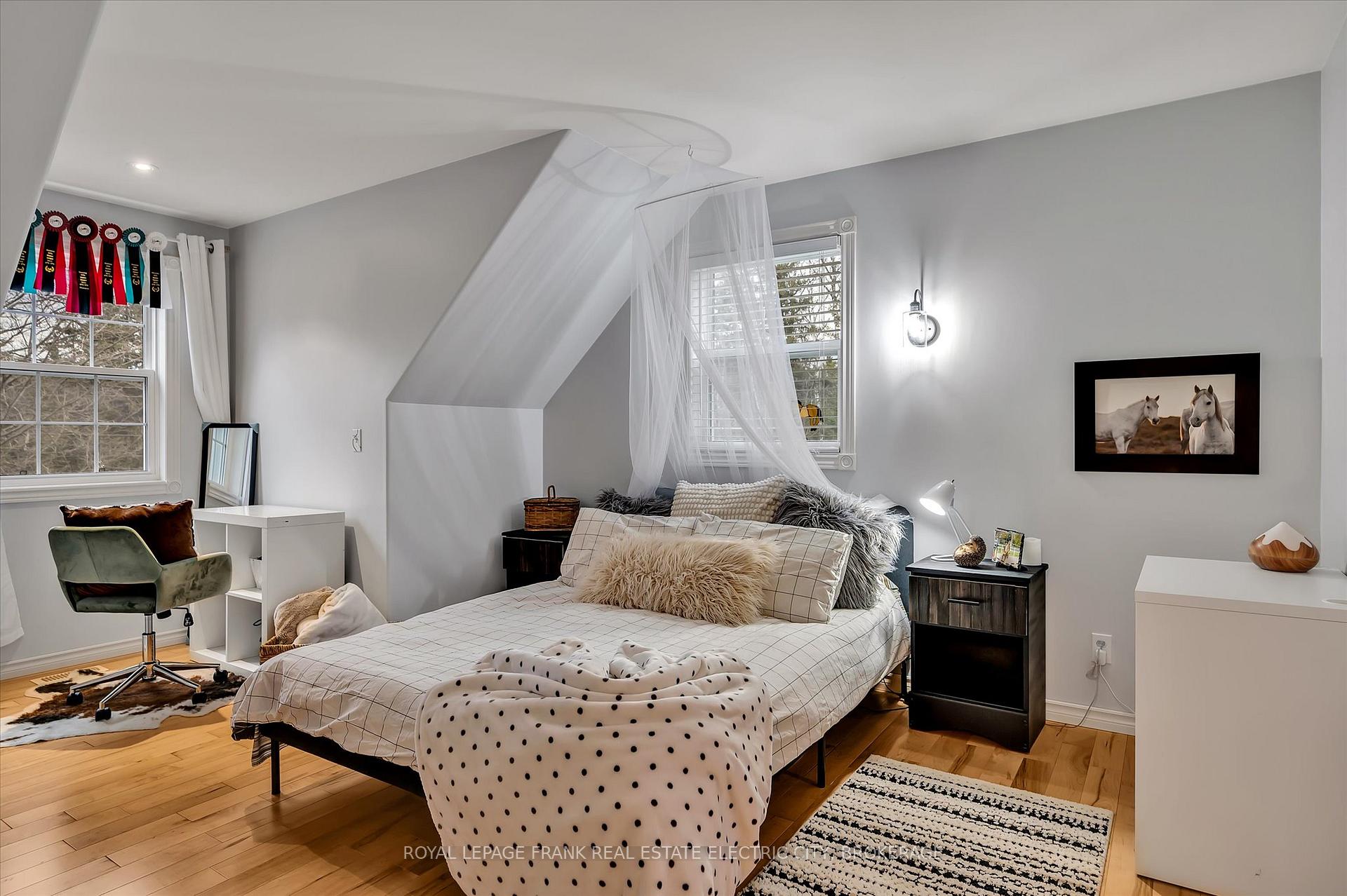 Photo 29 of 813 Centre Dummer Road, Douro-Dummer — HOMEH