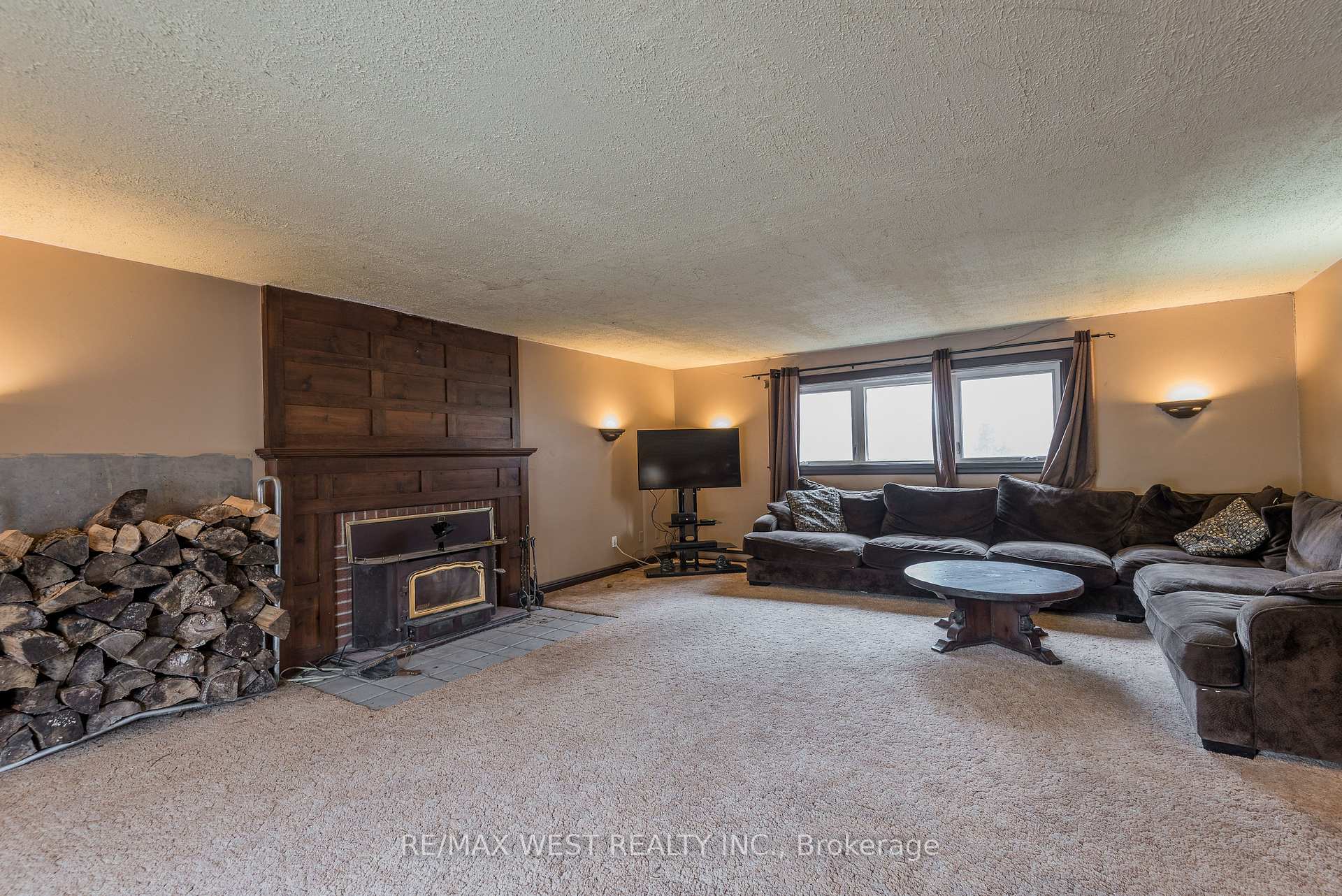 Photo 8 of 18525 Ridge Road, Brock, Rural Brock — HOMEH