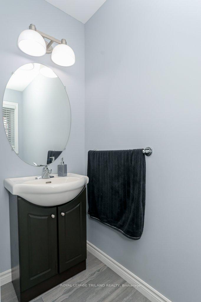 Photo 12 of 68 Peach Tree Boulevard, St. Thomas — HOMEH