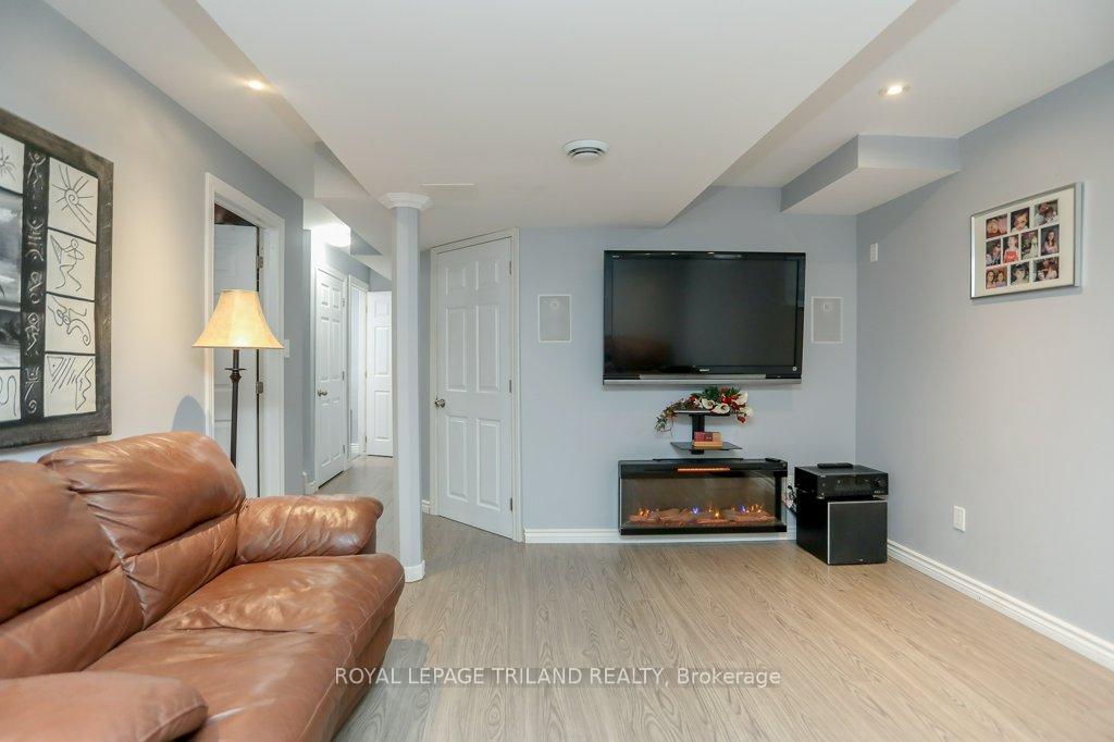 Photo 17 of 68 Peach Tree Boulevard, St. Thomas — HOMEH