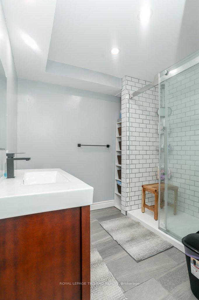 Photo 18 of 68 Peach Tree Boulevard, St. Thomas — HOMEH