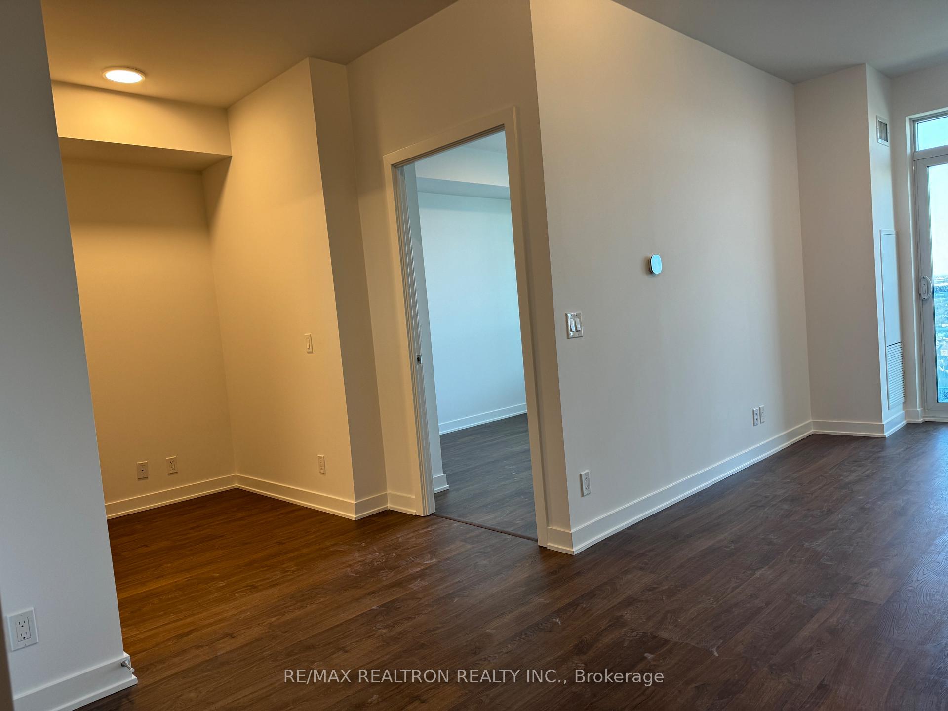 Photo 2 of Unit 2306, 30 Upper Mall Way Drive, Vaughan, Brownridge — HOMEH