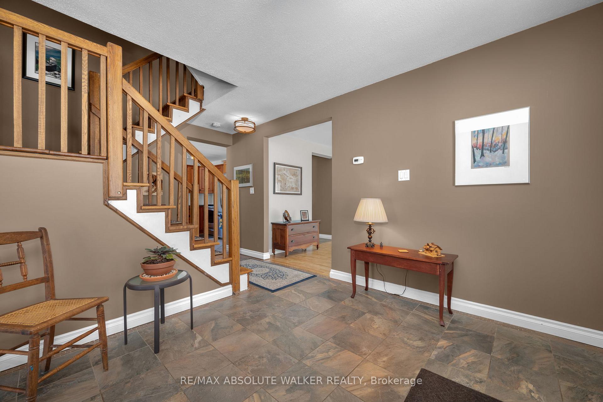 Photo 2 of 104 Hardwood Drive, Ottawa, Fitzroy Ward (South East) — HOMEH
