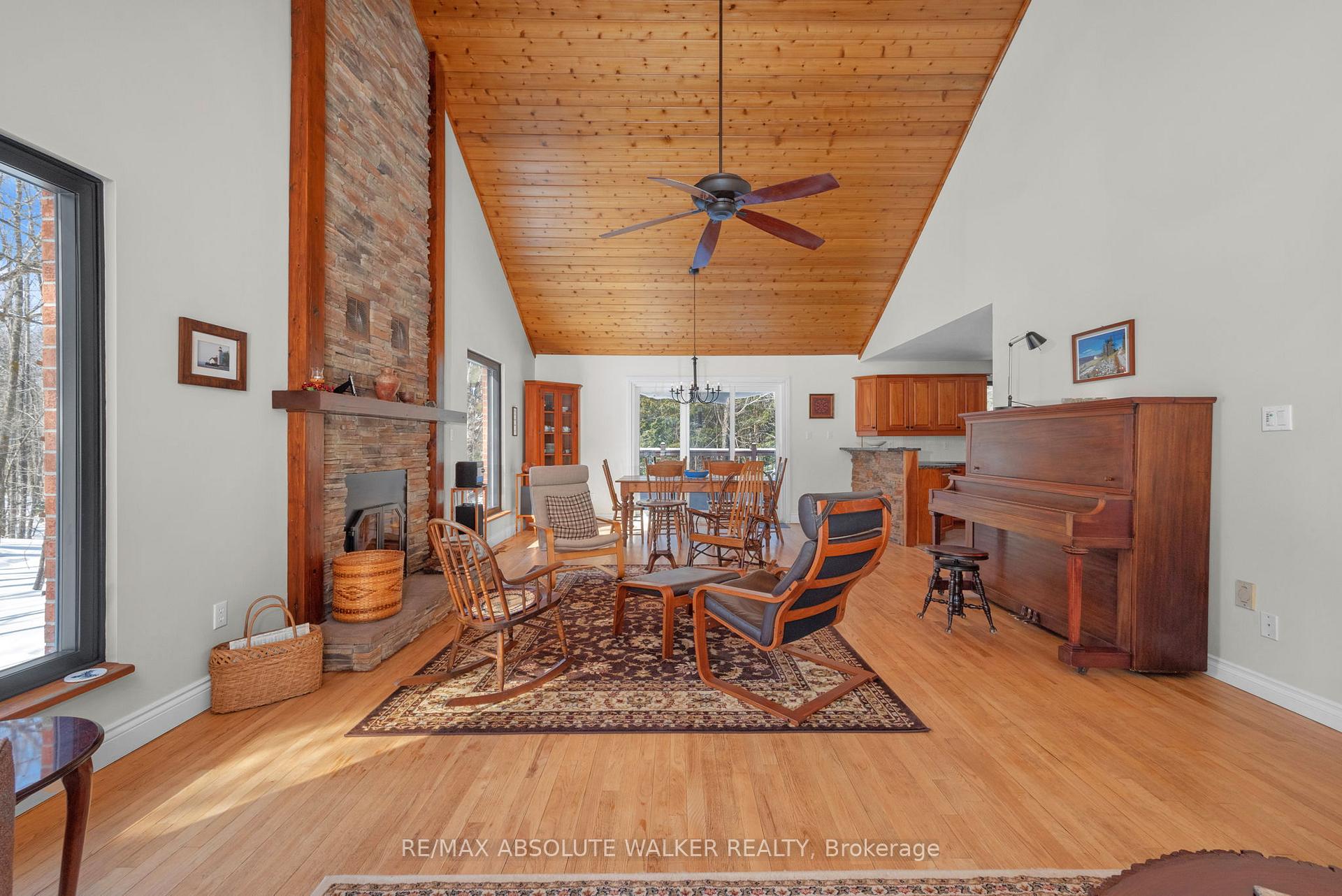 Photo 10 of 104 Hardwood Drive, Ottawa, Fitzroy Ward (South East) — HOMEH