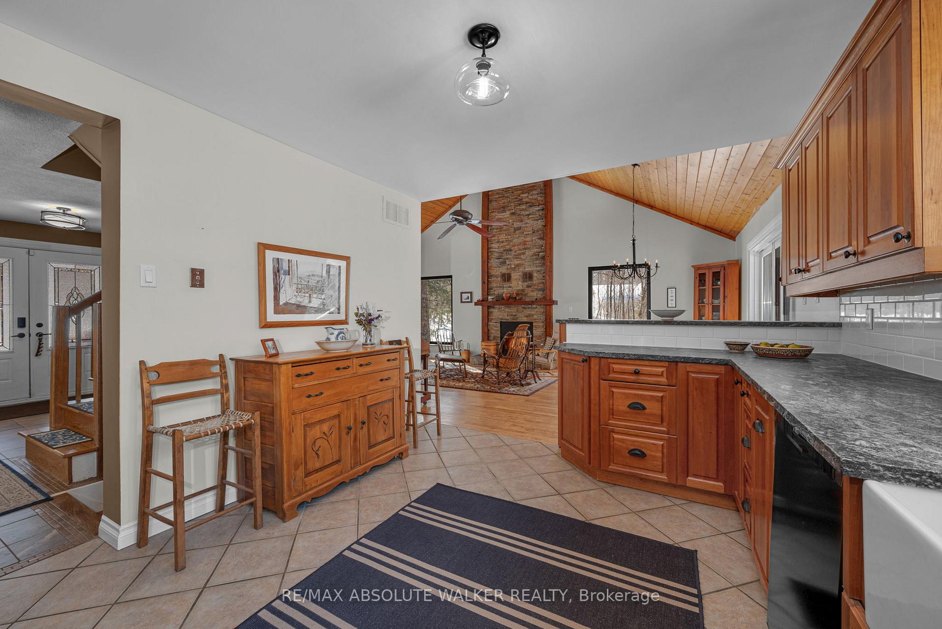Photo 14 of 104 Hardwood Drive, Ottawa, Fitzroy Ward (South East) — HOMEH