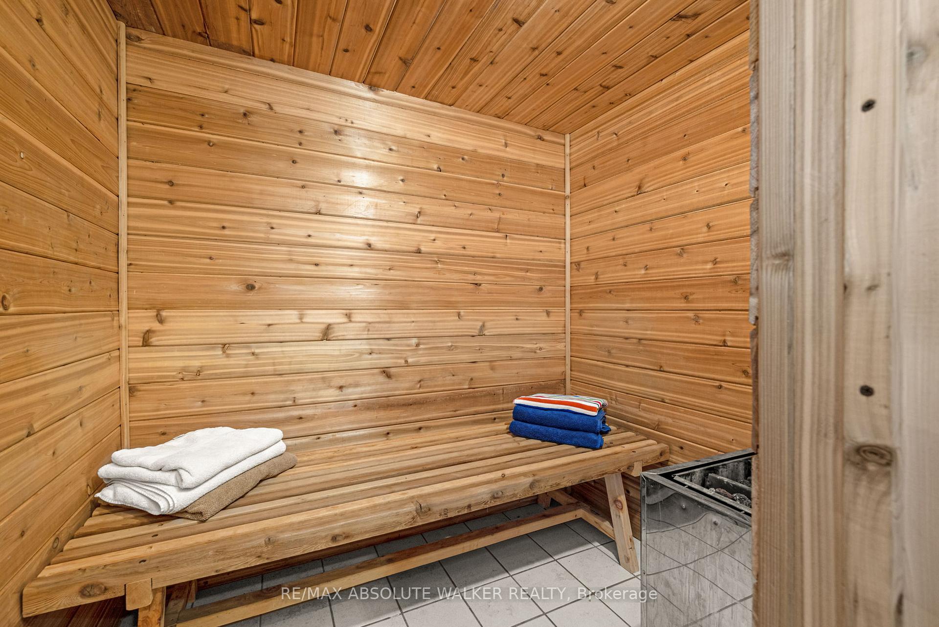 Photo 17 of 104 Hardwood Drive, Ottawa, Fitzroy Ward (South East) — HOMEH