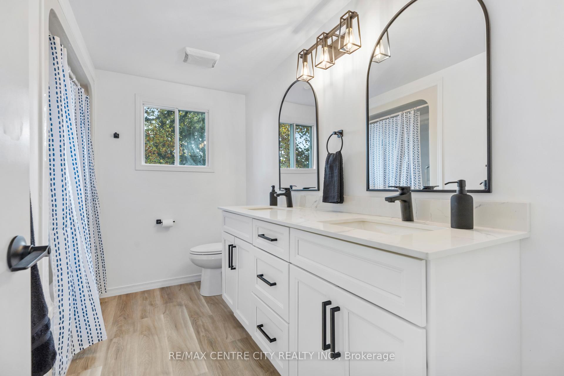 Photo 12 of 565 Elm Street, St. Thomas — HOMEH