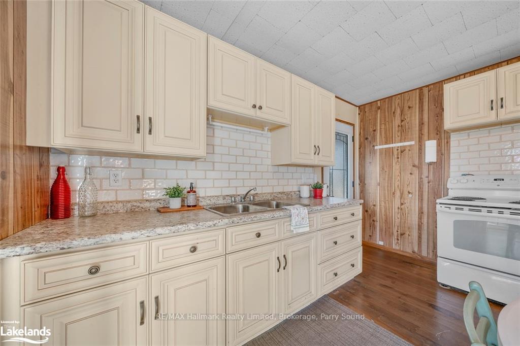 Photo 17 of 534 Hurdville Rd, McKellar — HOMEH