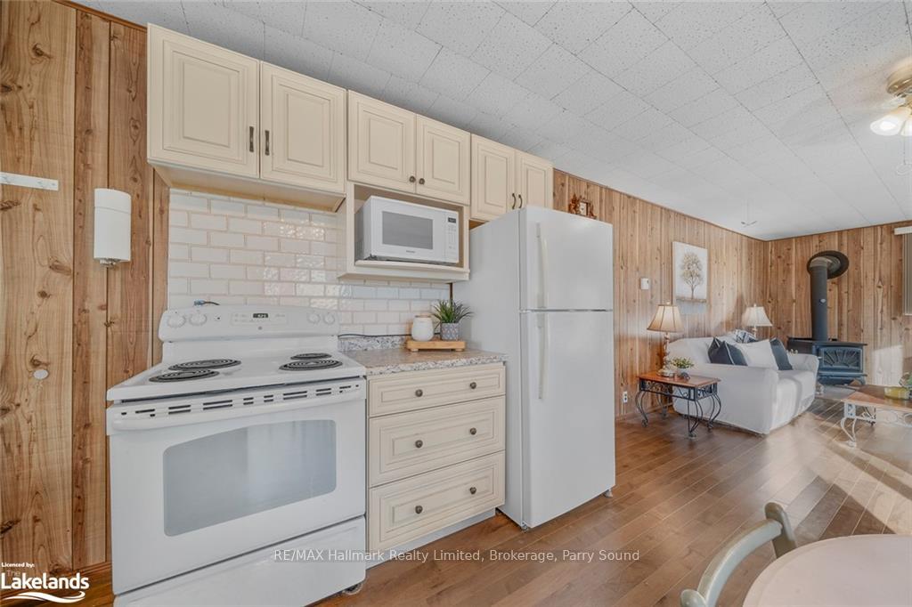 Photo 18 of 534 Hurdville Rd, McKellar — HOMEH