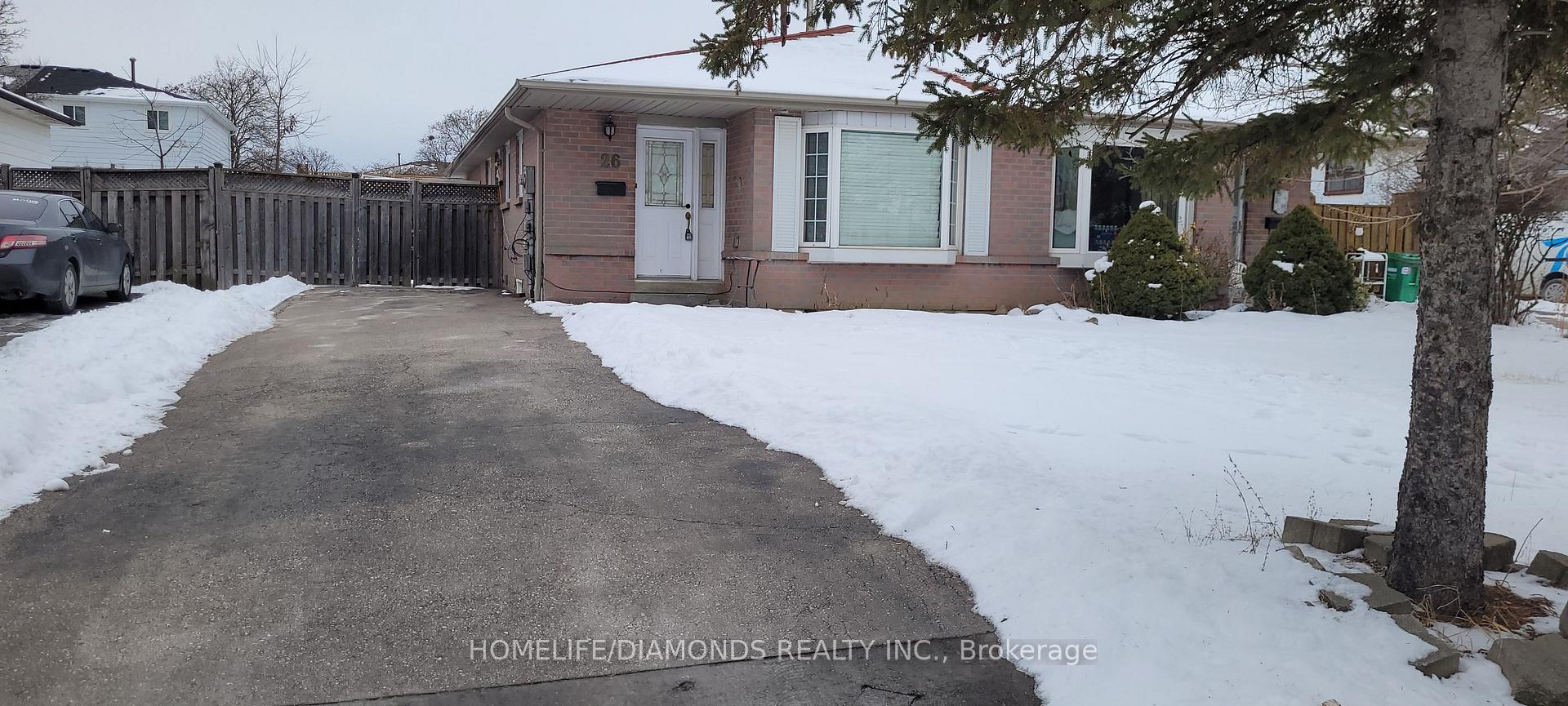 Front of Unit Upper, 26 Greenwood Crescent