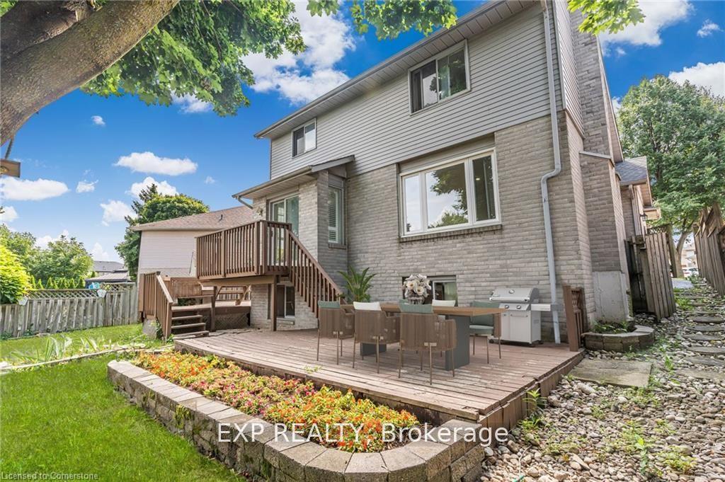 Photo 34 of 19 Driftwood Place, Hamilton, Stoney Creek Mountain — HOMEH